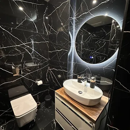 Room Studio * Τίρανα